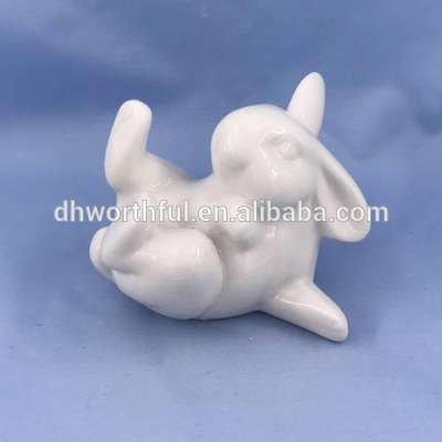 Handmade ceramic rabbit figurines for easter gift,High quality ceramic rabbit statue,Lovely ceramic rabbit decor wholesale